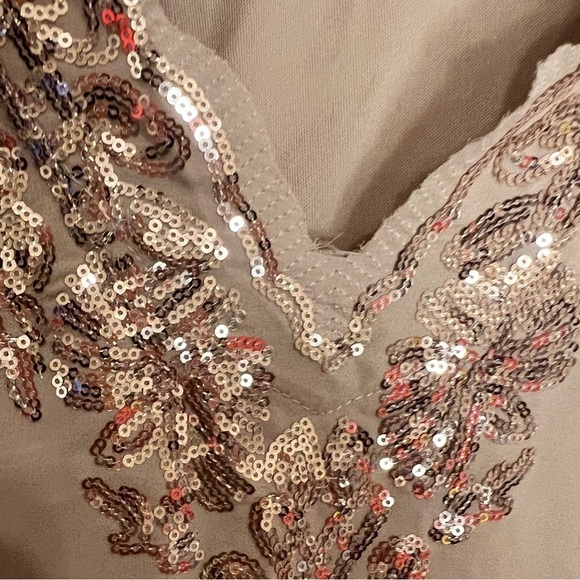 32W Roaman's Women's Plus Size Sequin
Tunic champagne color - Picture 8 of 12